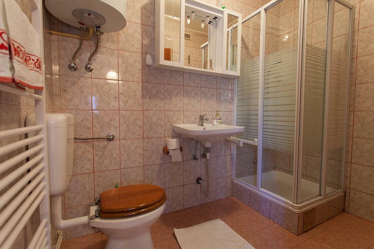 Apartments Topic & Krk Central Location คิร์ก ภายนอก รูปภาพ