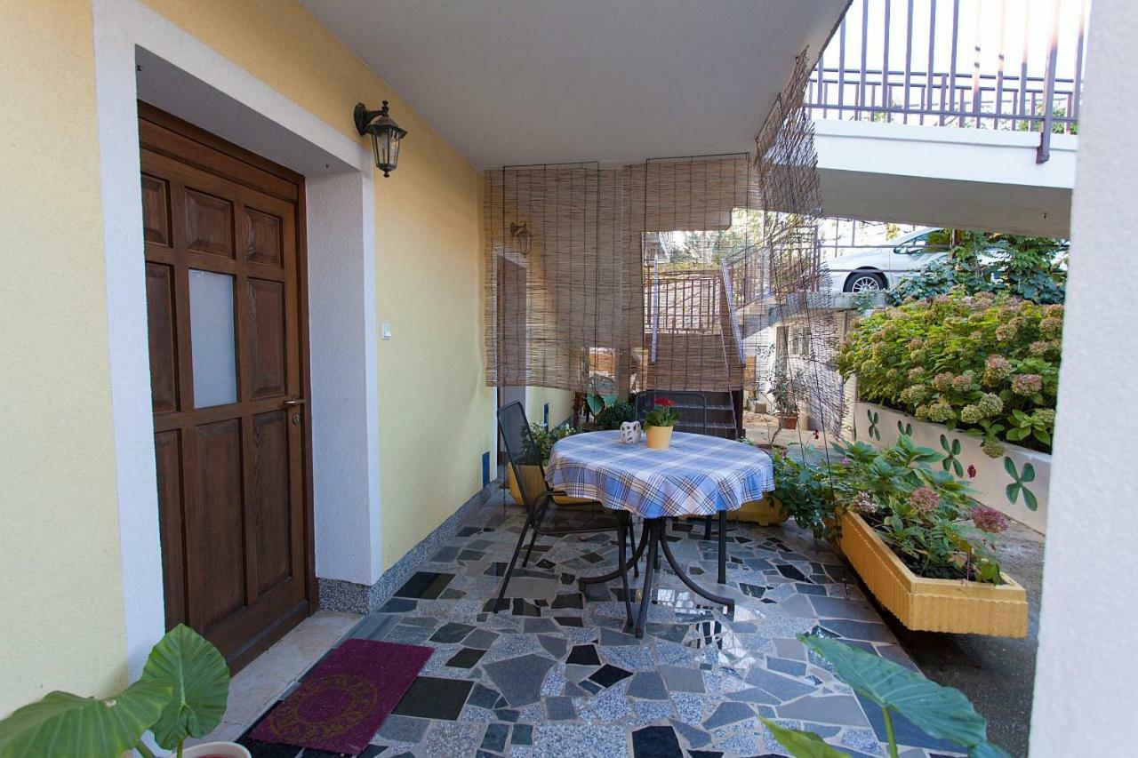 Apartments Topic & Krk Central Location คิร์ก ภายนอก รูปภาพ